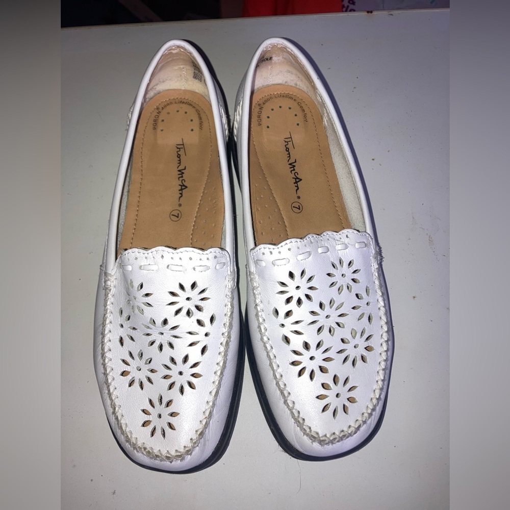 Woman shoes sandals
